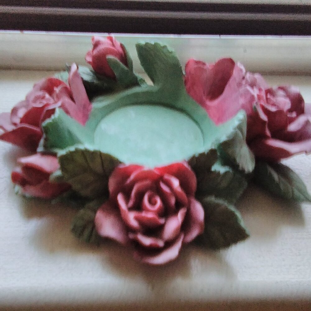 Victorian Rose by BETTY SINGER Tealight Holder